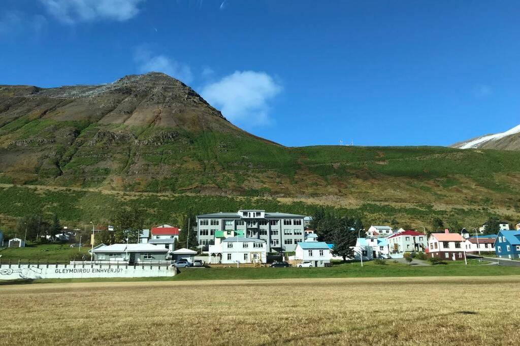 House With A Warm Soul In North Iceland Siglufjordur Exterior foto