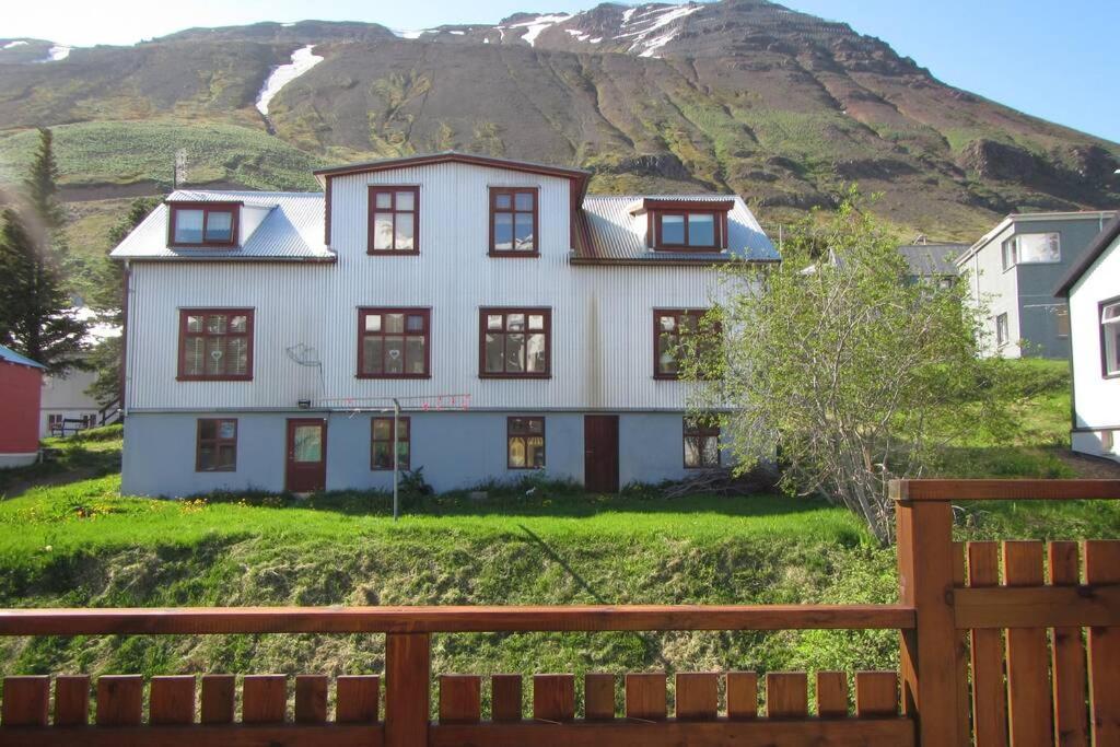 House With A Warm Soul In North Iceland Siglufjordur Exterior foto